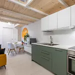 Madamin 9 - Contemporary Suite In A Prestigious Building