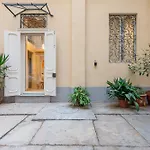 Madamin 9 - Contemporary Suite In A Prestigious Building